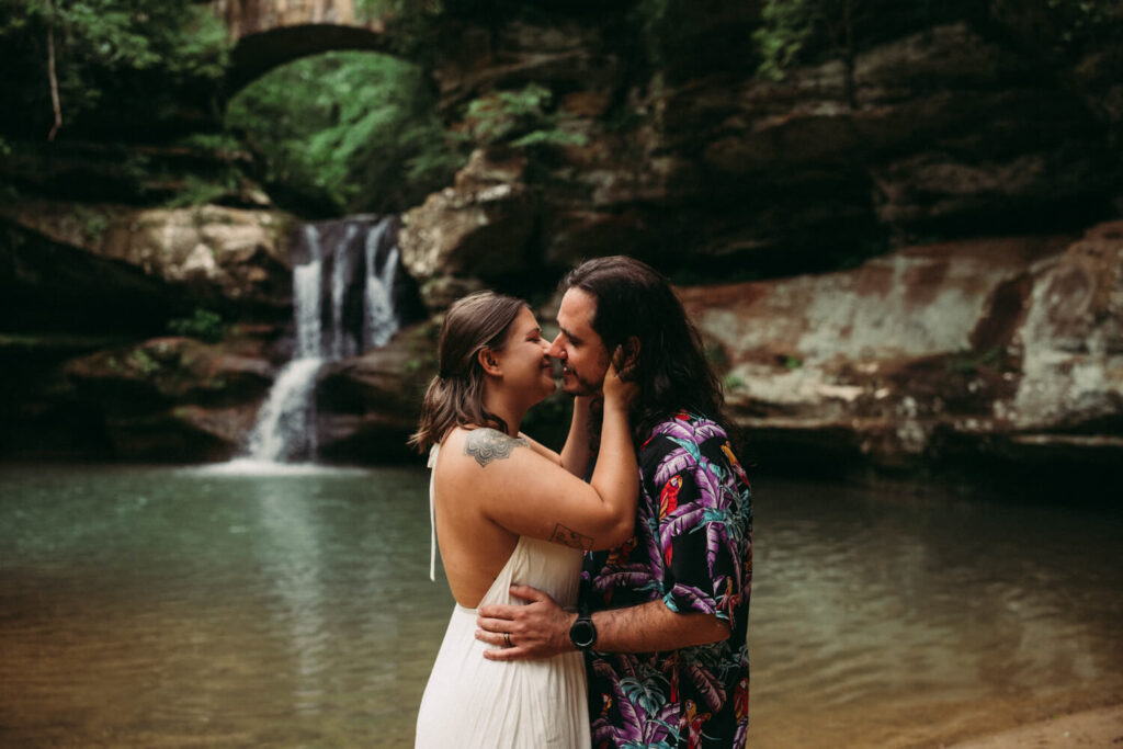 Couple havee first kiss after they elope at Old Man's cave.
